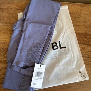 NWT AYBL Balance V2 Seamless Leggings Color Blue Size Small